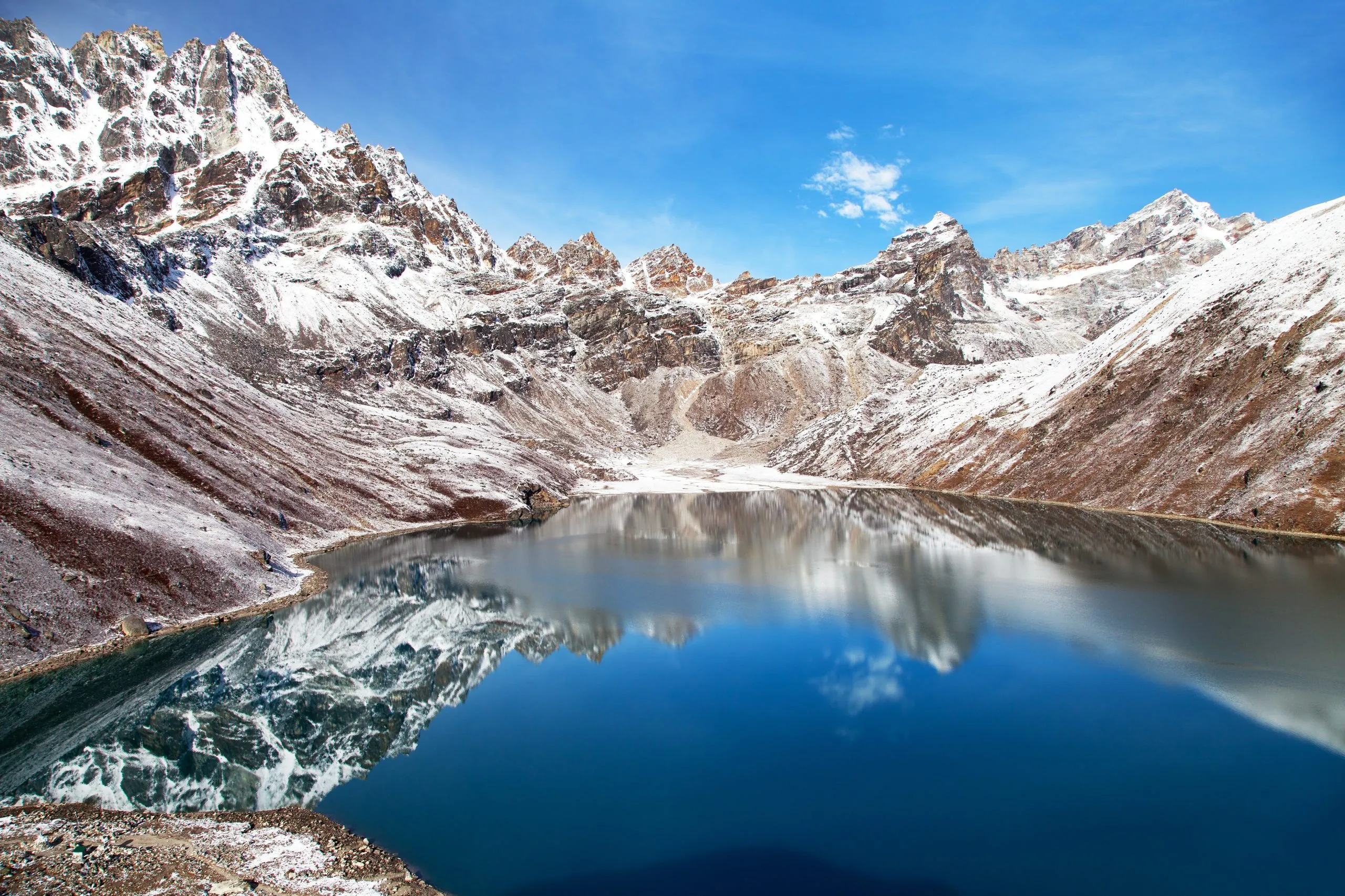 Snow-capped peaks around Gokyo lake will leave you speecless