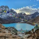 Everest base camp trek itinerary: Gokyo village, Solokhumbu, Nepal. Picturesque view on famous Dudh Pokhari or Gokyo lake with marvellous turquoise water.